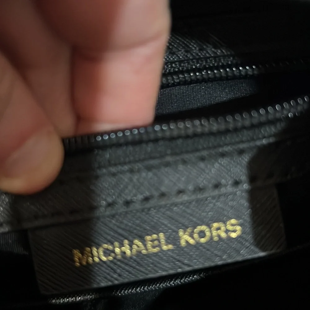 ๐ Michael kors nylon Kelsey black large crossbody bag ๐ - Picture 12 of 16